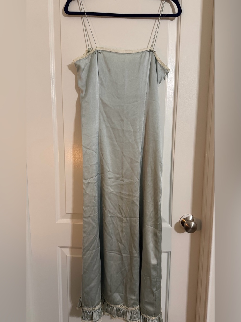 Doen Celano Dress Silk Dusty Blue with lace ruffle trim - Picture 2 of 10